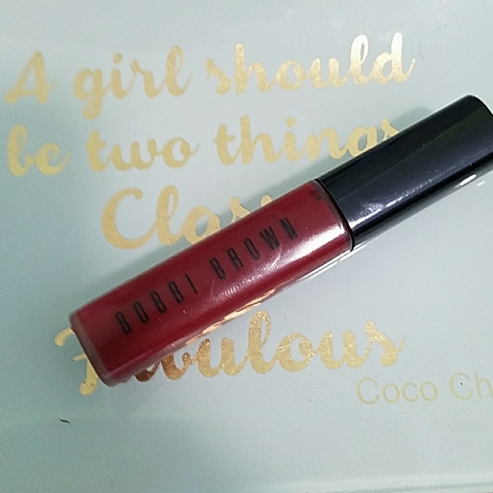 Mini Bobbi gloss in scarlet